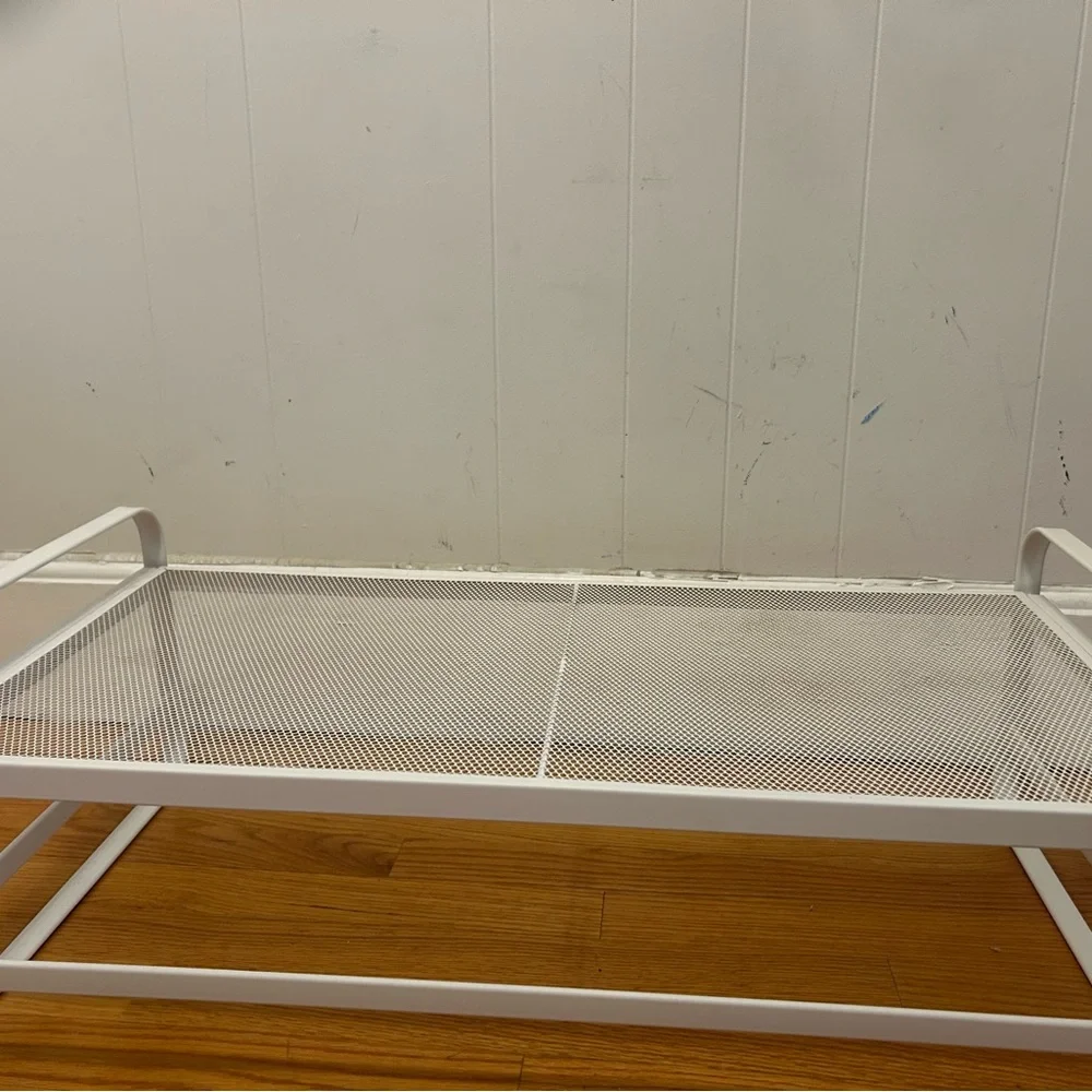 White rack